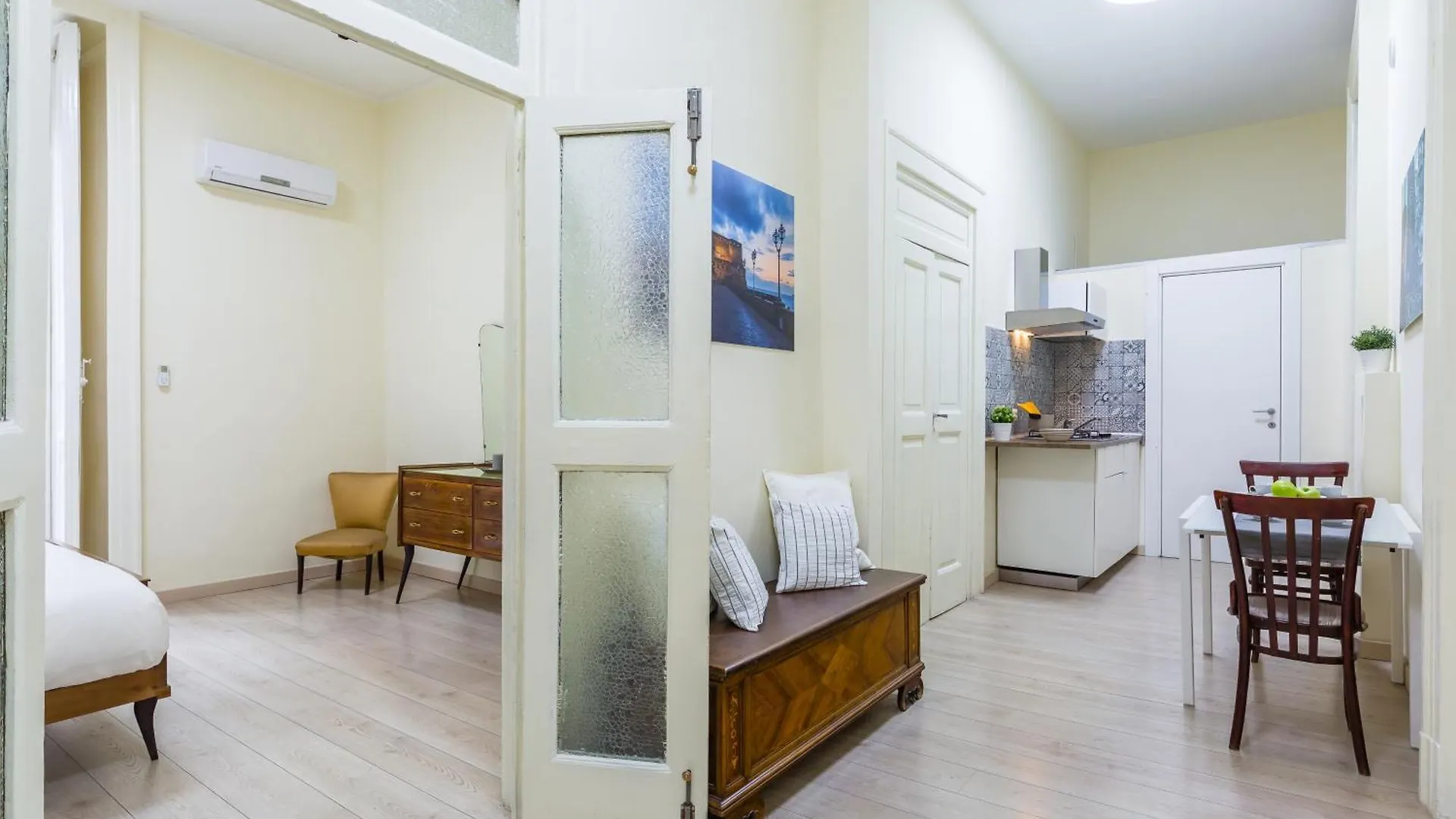 A Pochi Passi Da Piazza Del Gesu By Wonderful Italy Apartment Naples Italy